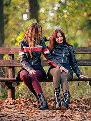 Autumn Walk In Seamless Pantyhose - image nr. 1