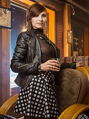 Jeny flashing seamless pantyhose on a - image nr. 2