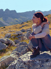 Jenny Travels In Seamless Tights - image nr. 4