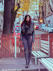 Jeny on a city street in tights - image nr. 4