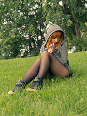 Teenager In Seamless Pantyhose - image nr. 2
