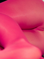 Housewife Jess In Pink Pantyhose On The - image nr. 12