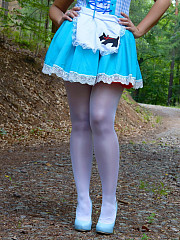 Jess Whie Pantyhose Forest - image nr. 2