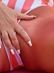 Samantha In Red Seamless Pantyhose - image nr. 12