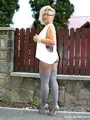 Grey Pantyhose Outdoor - image nr. 5