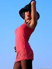 Gorgeous Lily Look Stunningly In Her Black - image nr. 1