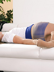 Amirah Adara Loves To Wear Pantyhose Over - image nr. 9