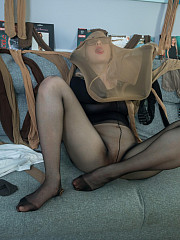 Nylon Fetish Girl In Black Pantyhose Encased - image nr. 6