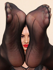 Stunning Brunette Goddess Ambra Shows Her - image nr. 5