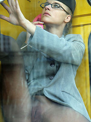 Leggy Sandra wearing seamless pantyhose - image nr. 1