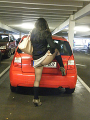 Sultry amateur babe lifts up her skirt - image nr. 6