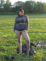 Amateur girls wearing pantyhose with no - image nr. 6