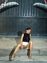 Sexy milf Roni Ford in pantyhose - image nr. 5