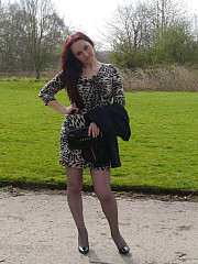 Redhead Girl Wearing Leopard Dress Grey - image nr. 12
